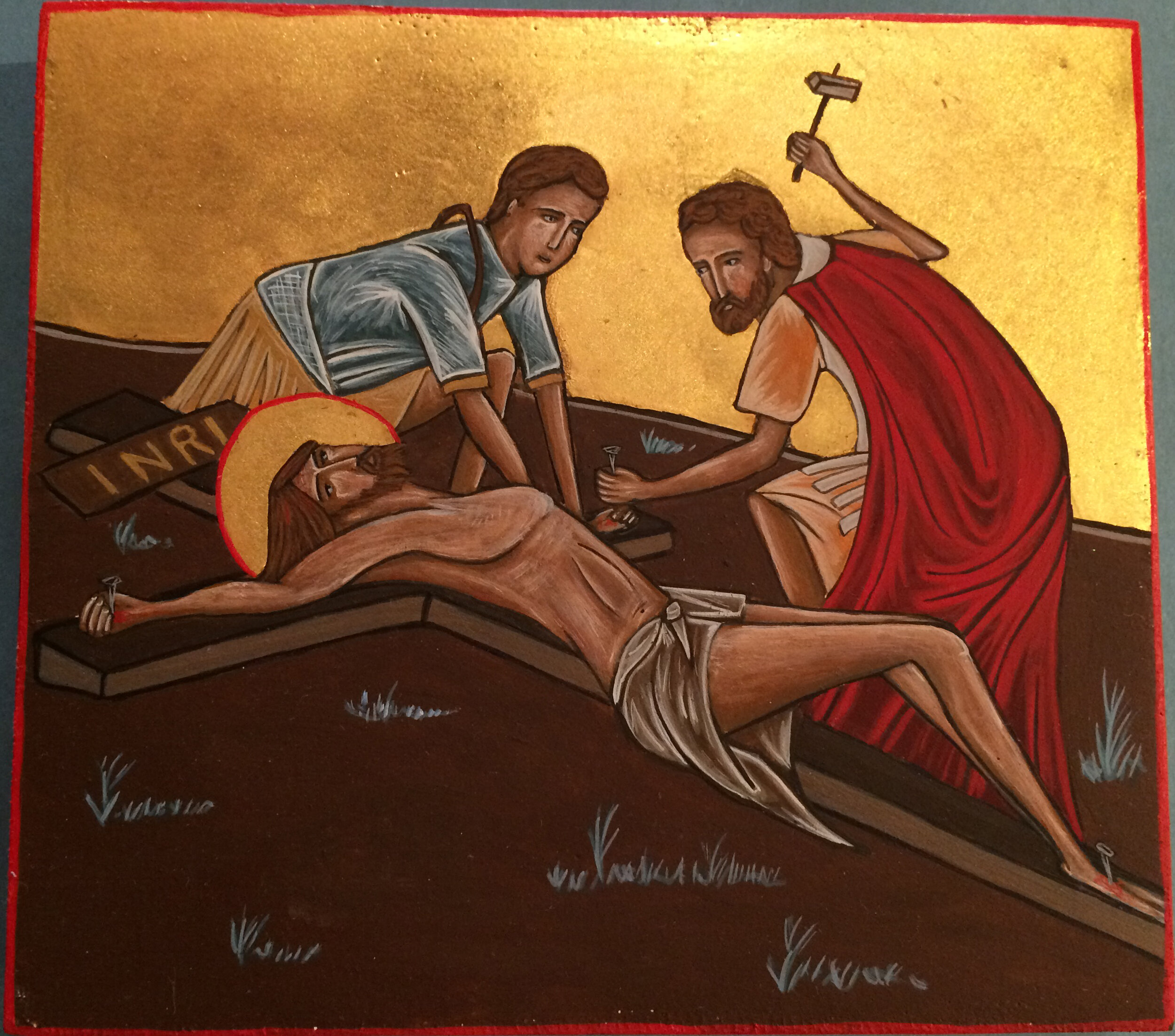Jésus est attaché à la croix
