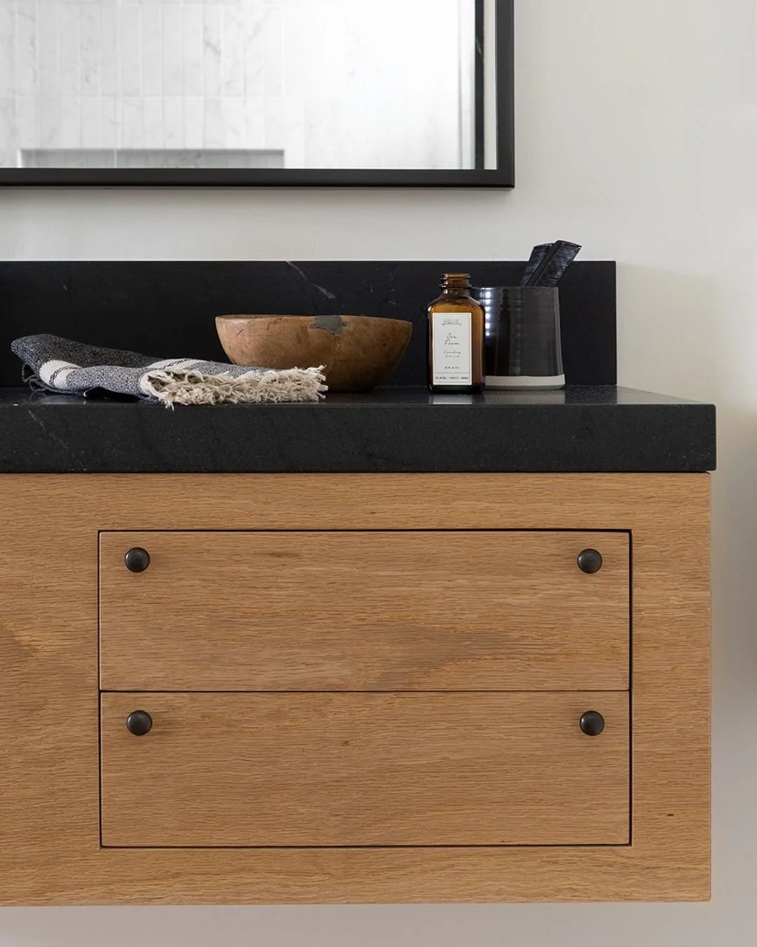 Luxe Magazine // Built to Last, Designed to Inspire: Sun Valley Bronze

Conscious Craftsmanship
&quot;Rooted in a passion for craft, Sun Valley Bronze fills a unique niche: heirloom-quality bronze hardware that unites beauty, performance and artistry