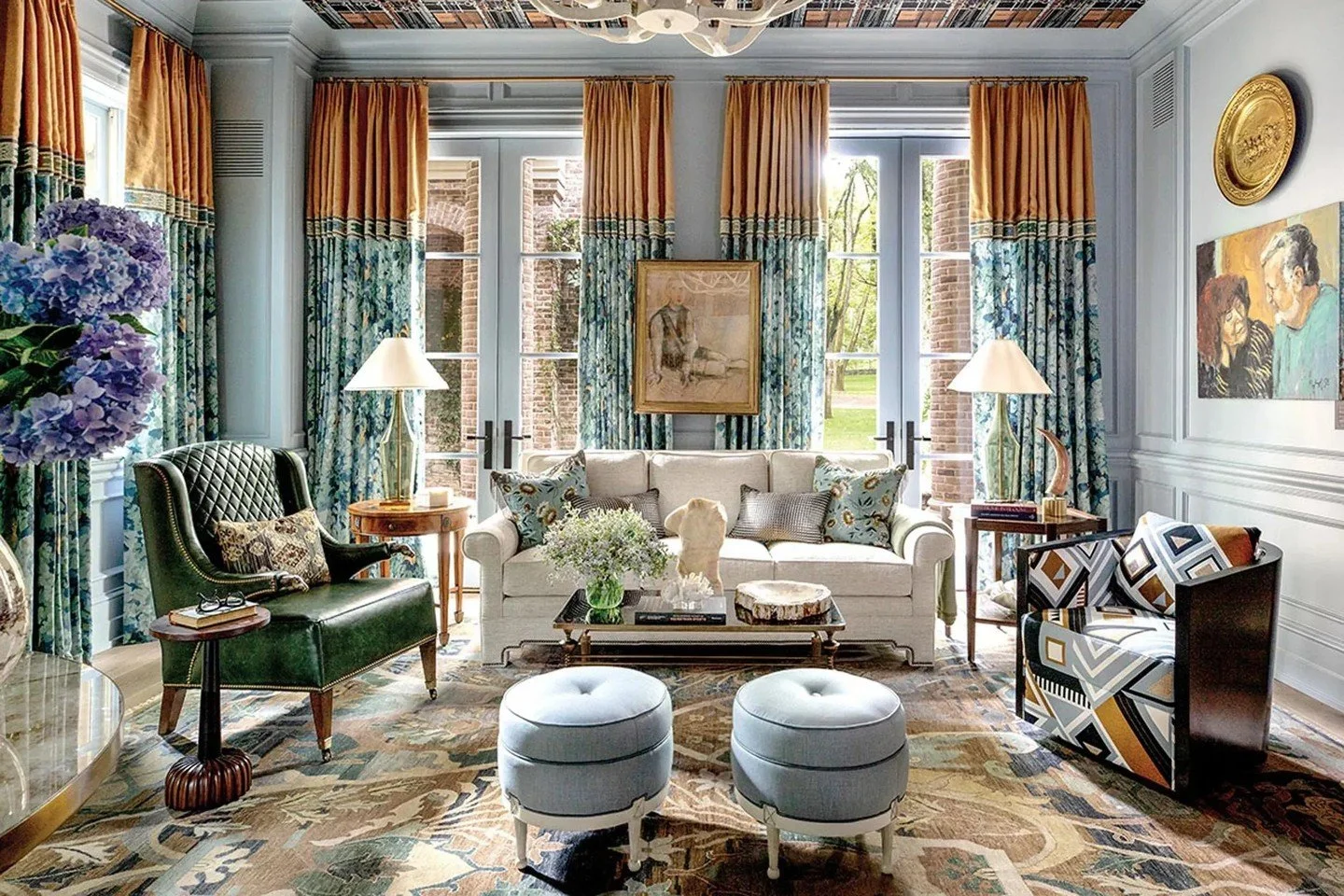 Featured Project // Flower Magazine's Nashville Showhouse

From bold interiors to breathtaking floral design, this home makes a lasting impression. @flowermagazine #flowershowhouse 

Architecture // Pfeffer Torode
Photography // Leslee Mitchell @lesl