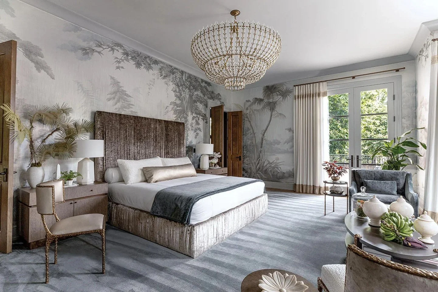 Featured Project // Flower Magazine's Nashville Showhouse

From bold interiors to breathtaking floral design, this home makes a lasting impression. @flowermagazine #flowershowhouse 

Architecture // Pfeffer Torode
Photography // Leslee Mitchell @lesl