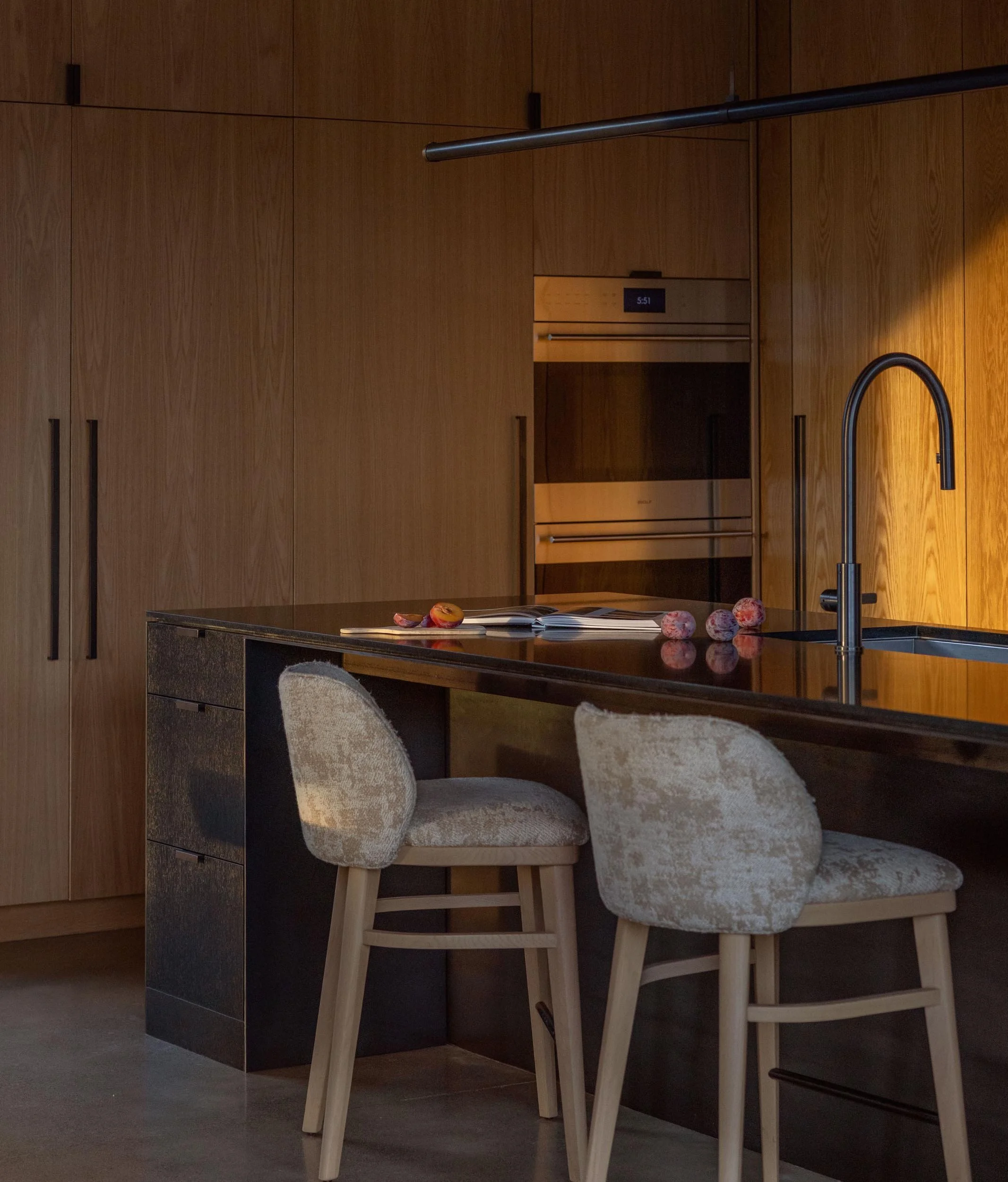   Project // Ellensburg  Kitchen Cabinet Pulls &amp; Appliance Pulls Photography // Rafael Soldi  