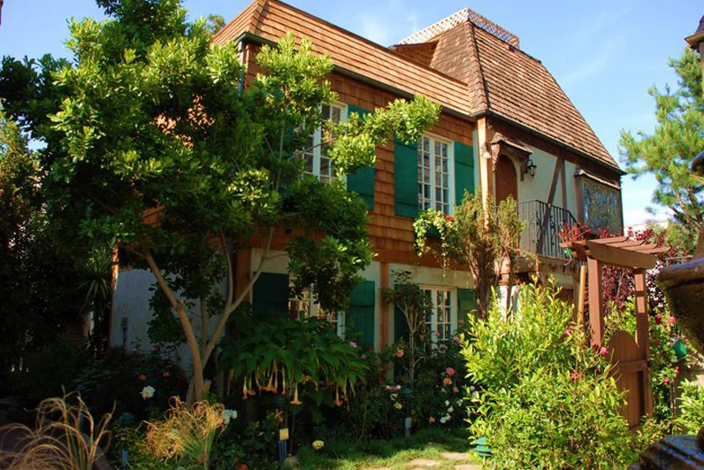 Charlie Hotel Exterior