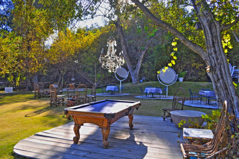 Outdoor Pool Table.png