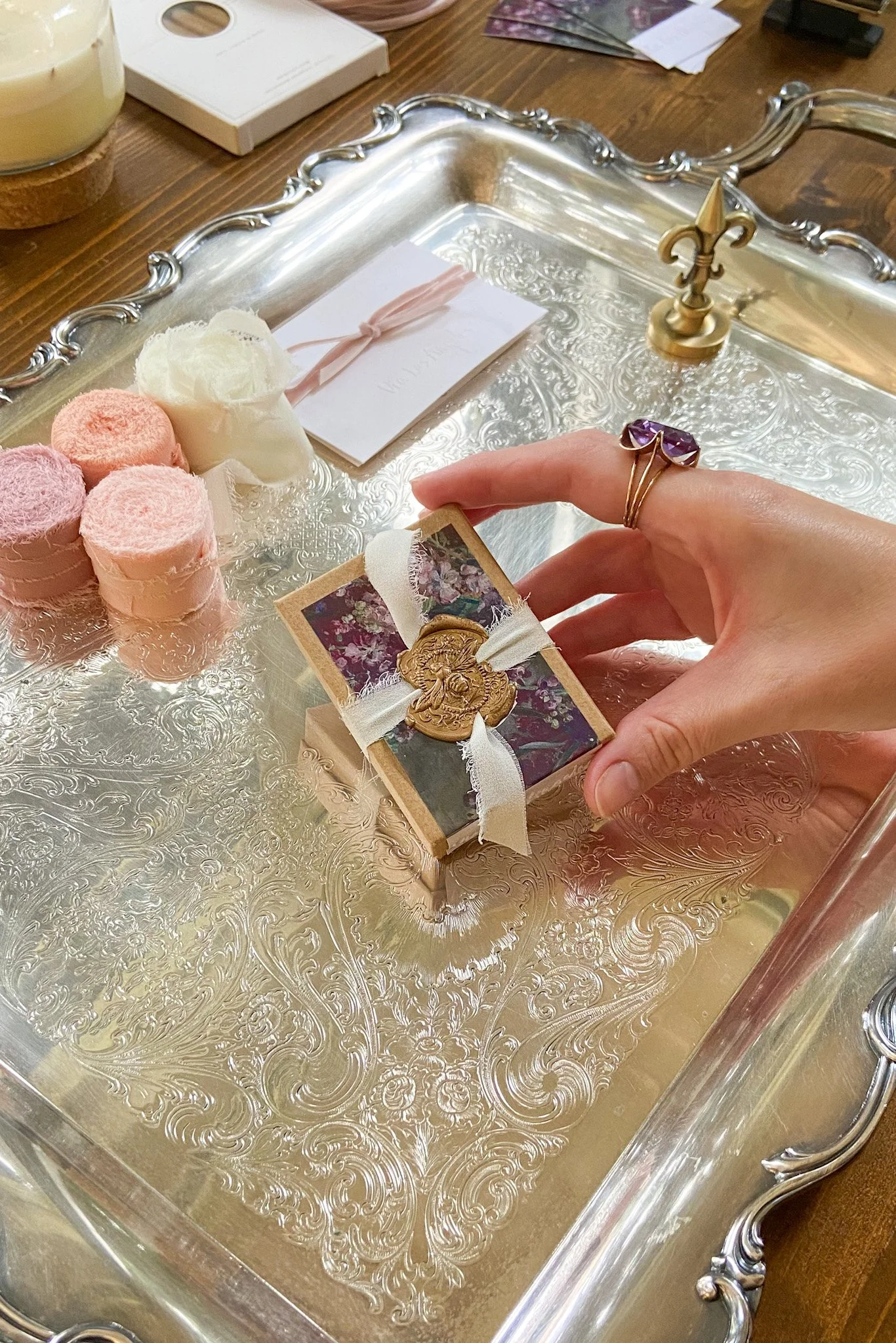 A Jane Austen Inspired Gift Wrapping Tutorial