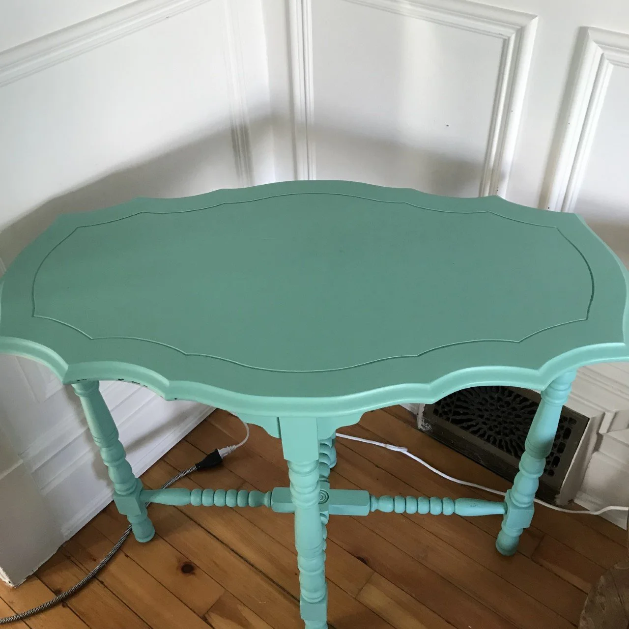 hall table close up.jpg