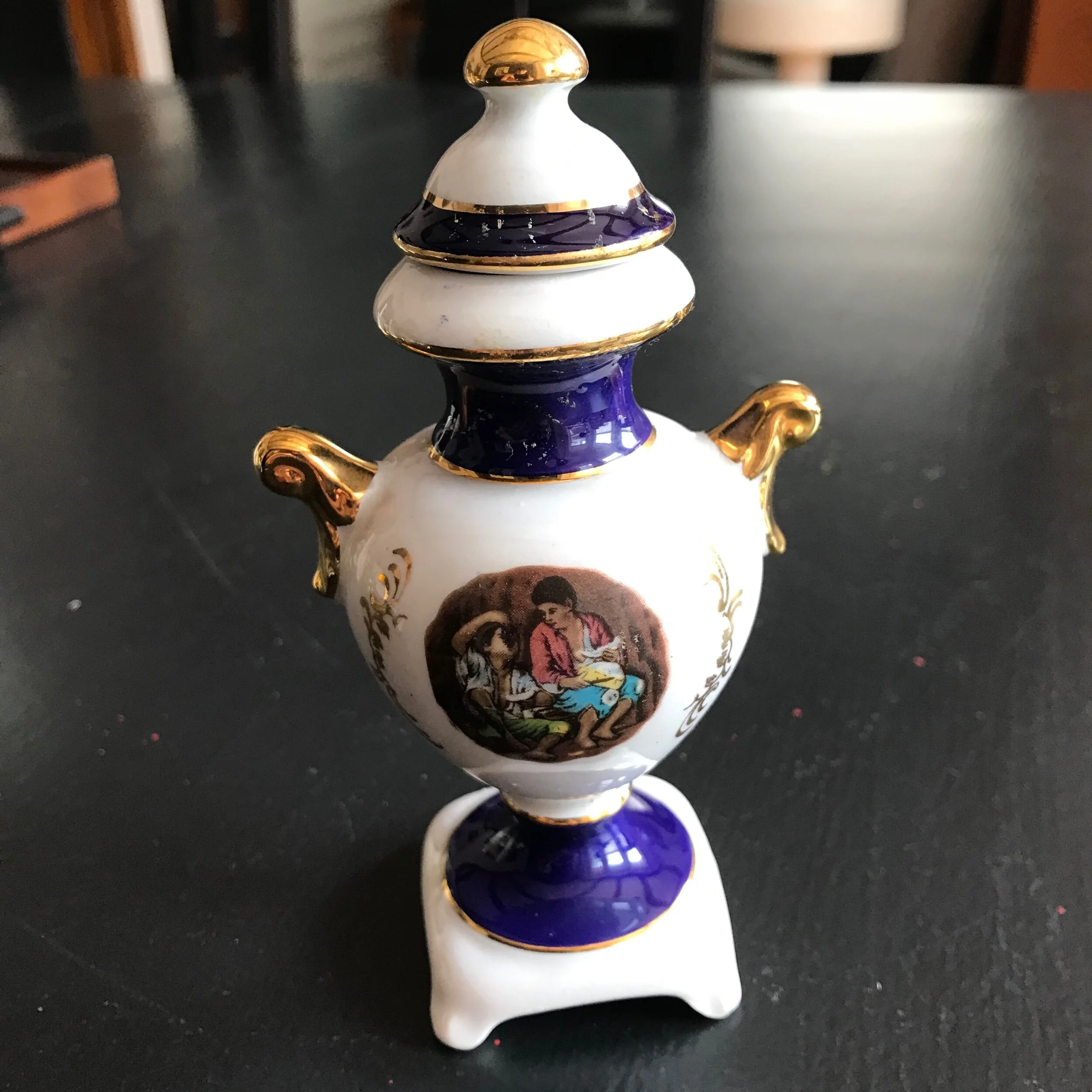 1E1603C0-FA7A-4CDA-801B-484ECBAA7826