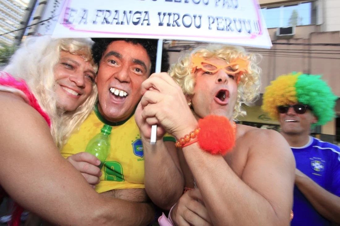 florianopolis brazil 2009; bloco dos sujos; drunk 2.jpg