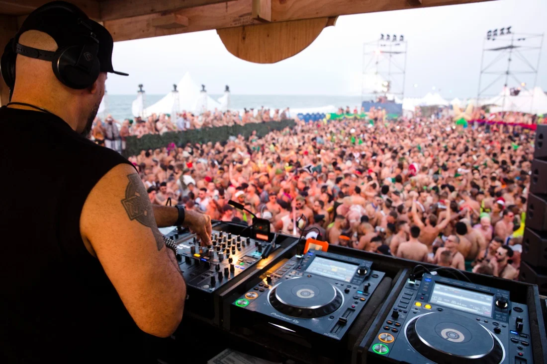 Fire Island Pines - Pines Party 2019 Beach Party 203; Roger Sanchez DJing Sunrise Crowd Shot Horizon.jpg
