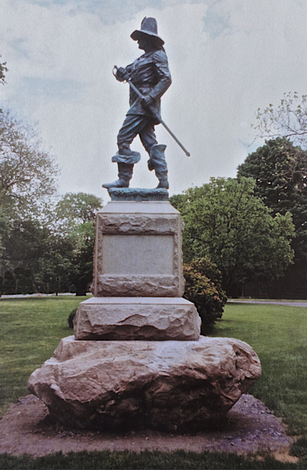 Statue of Captain John Mason in Windsor, Conn. Below, the plaque with it.— Photo by MoonWaterMan
