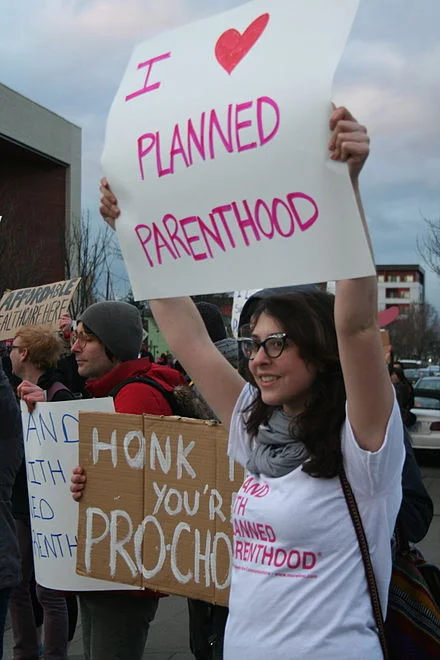 Planned_parenthood_supporters.jpg
