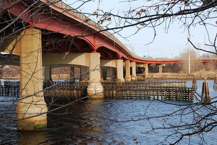 Let managers manage; watch the rowers from a fixed-up ‘Red Bridge’