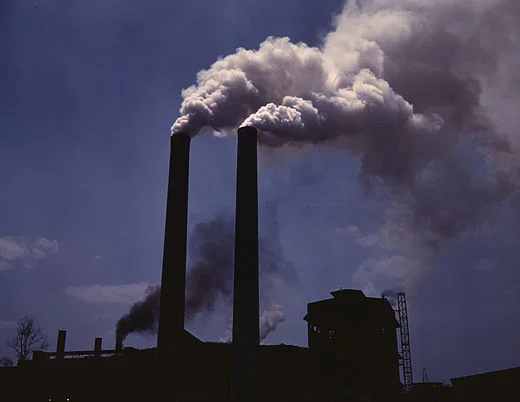 520px-AlfedPalmersmokestacks.jpg