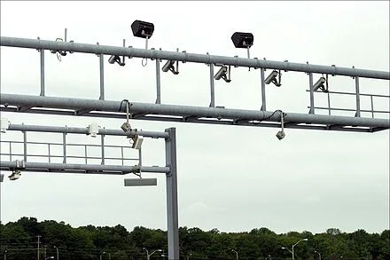 440px-Electronic_Toll_Equipment_in_Ontario.jpg