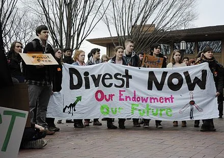 Student demonstration against Tufts University’s fossil-fuel investments