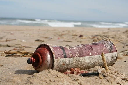 440px-Aerosolcan_pullution.jpg