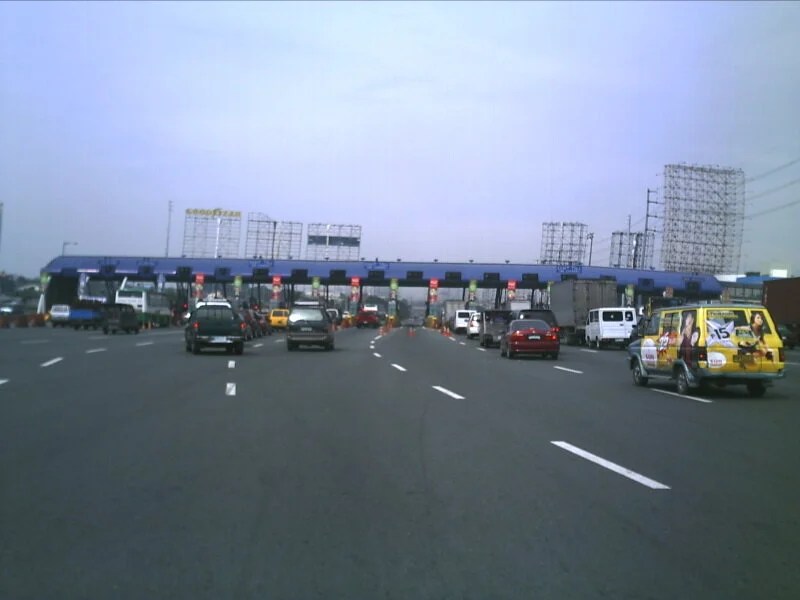 Balintawak_Toll_Barrier.jpg