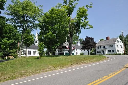 The Lord's Hill Historic District, one of the village centers of Effingham