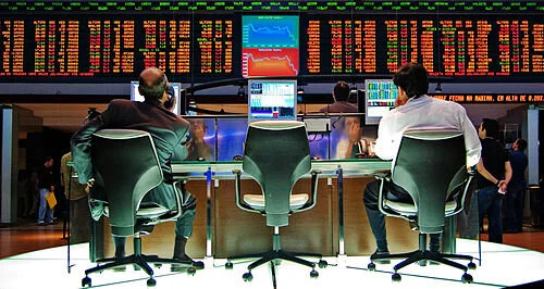David Warsh: Blame political choices, not economists, for today's mess