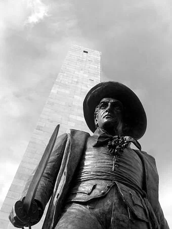 The Bunker Hill Monument and William Prescott Statue, in Charlestown. Prescott&nbsp;( 1726 - 1795) was an&nbsp;American&nbsp;colonel in the&nbsp;Revolutionary War&nbsp;who commanded the Patriot forces in the&nbsp;Battle of Bunker Hill. Prescott is k…