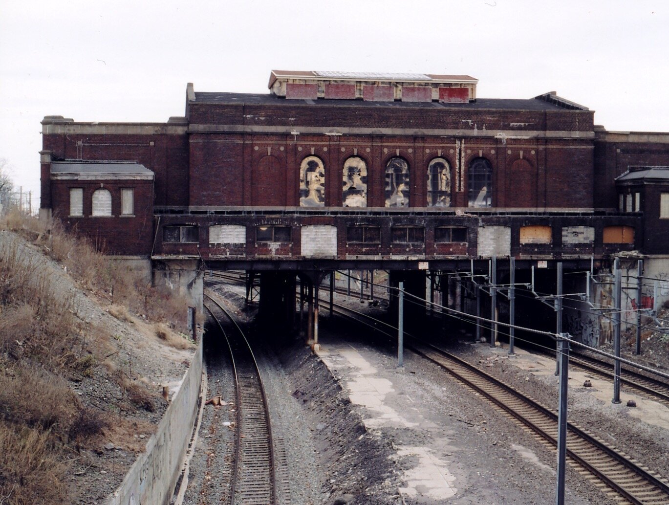 Abandoned Central Falls/Pawtucket railroad station, c1911. The proposed new train stop will only have a platform, as there are no plans to restore this magnificent temple of transport.—Photo by William Morgan