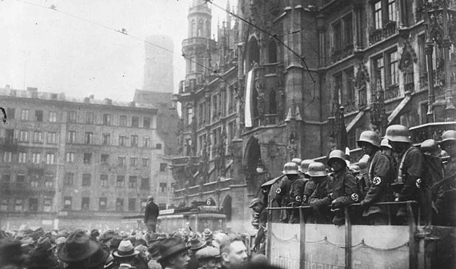 Mitchell Zimmerman: Of the Nazis and Trump's Fascist mob 