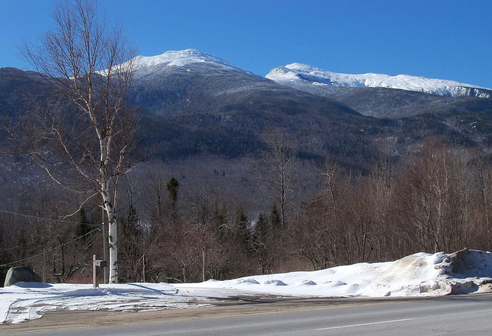 Presidential Range of the White Mountains, taken a few miles west of Gorham, N.H.— Photo by AlexiusHoratius&nbsp;