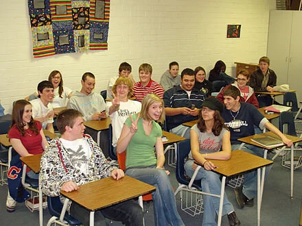 440px-Calhan_High_School_Senior_Classroom_by_David_Shankbone.jpg