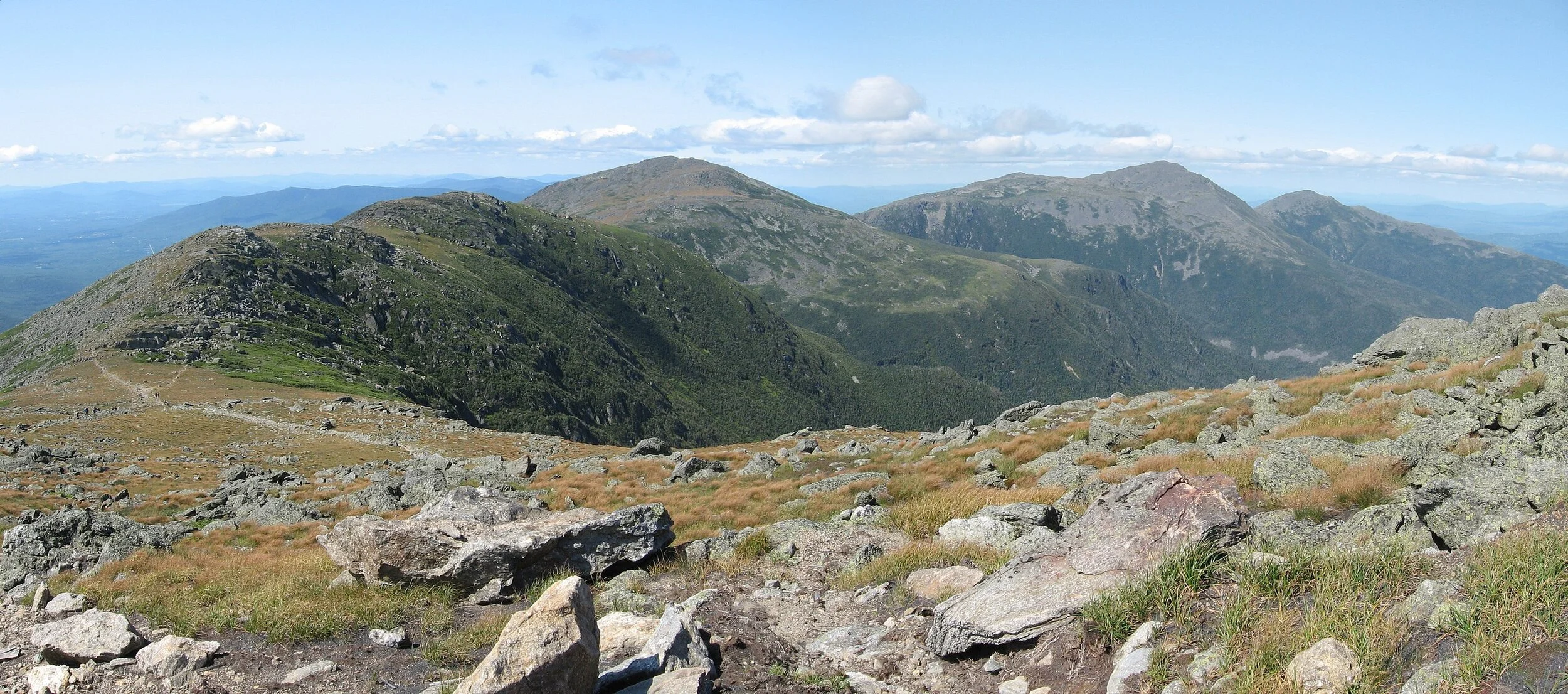 Above the tree line on the Presidential Range— Photo by Fredlyfish4