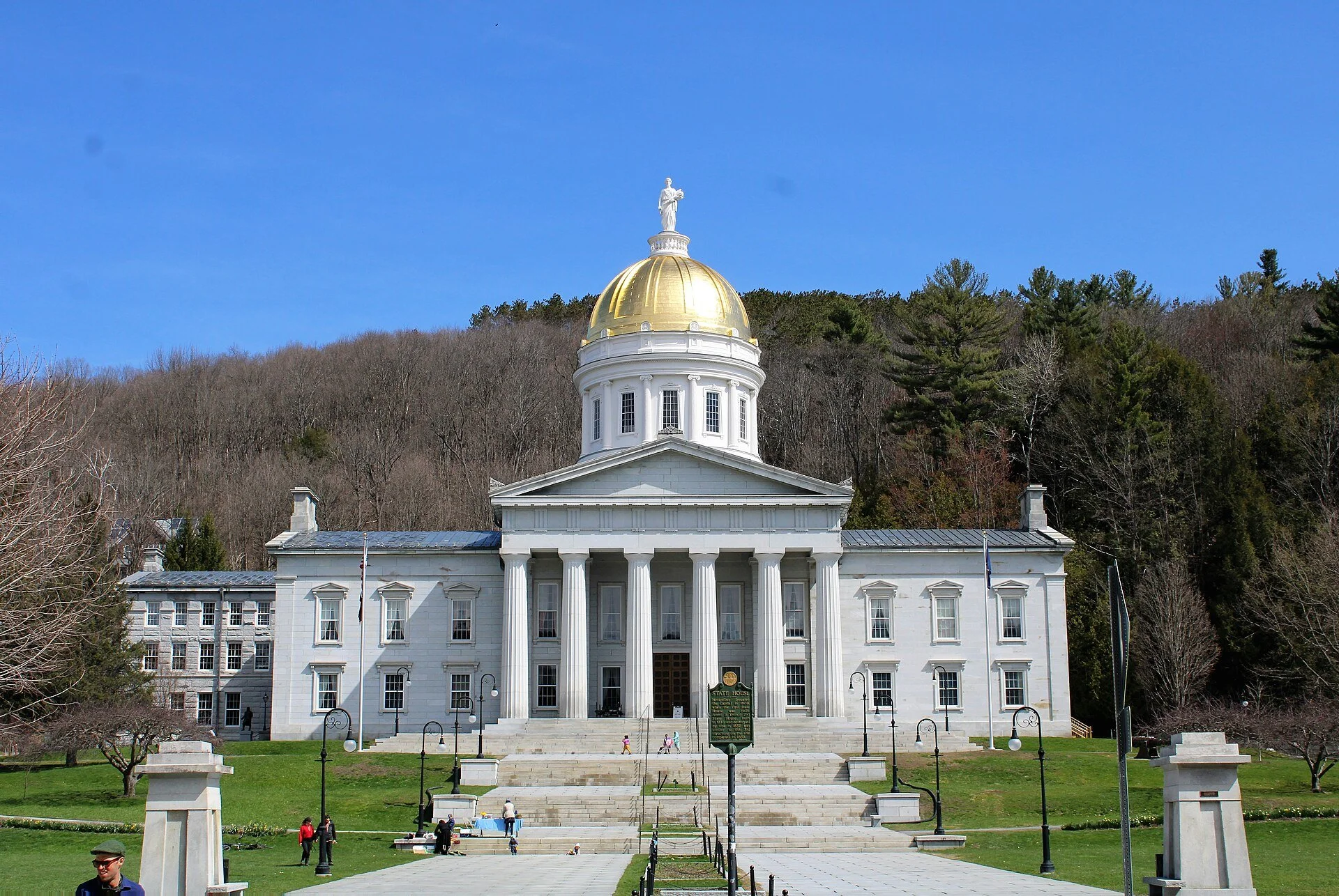 statehouse.jpg