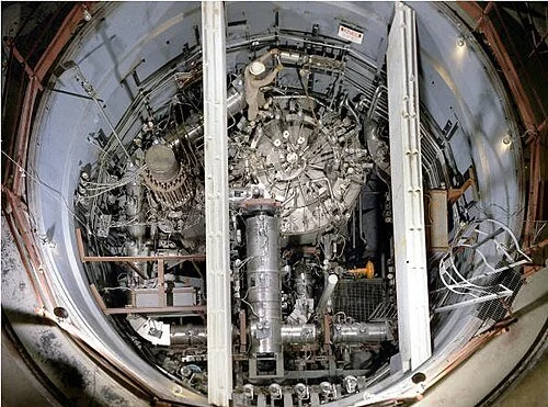 Thorium_reactor_ORNL.jpg