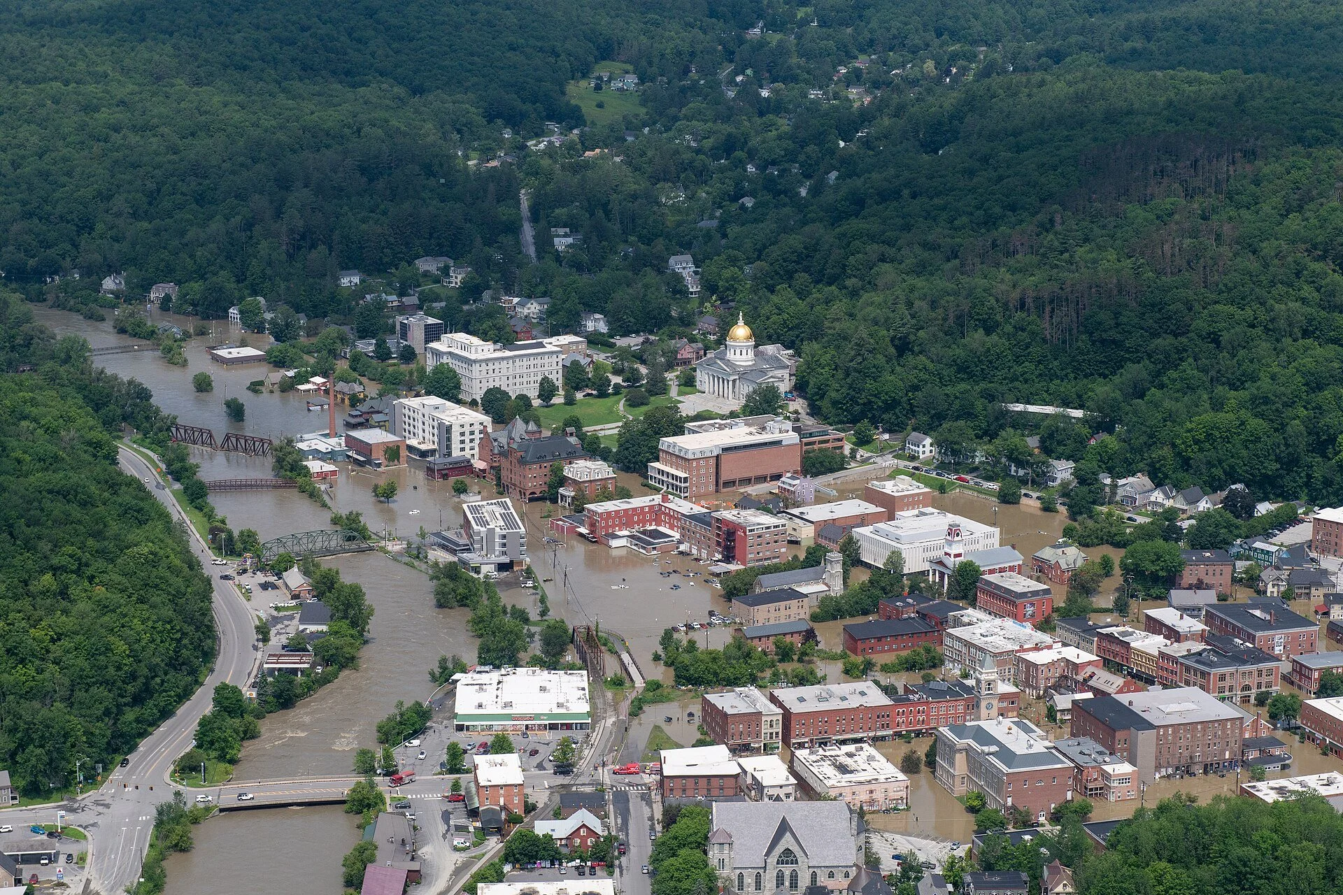 Vermont_Guard_Responds_to_Flooding_in_Vermont_(7904869).jpg