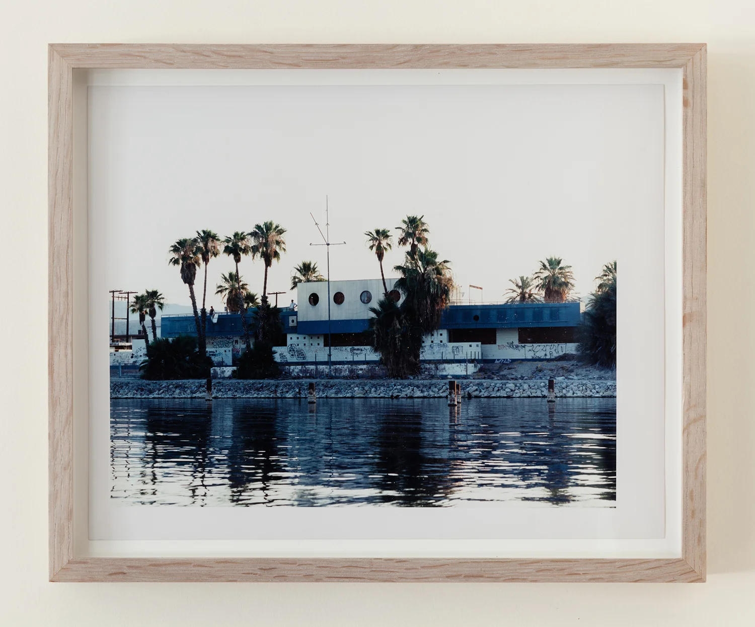 Annette Kelm Untitled n.d. C‐print 9 1/2 x 12 inches