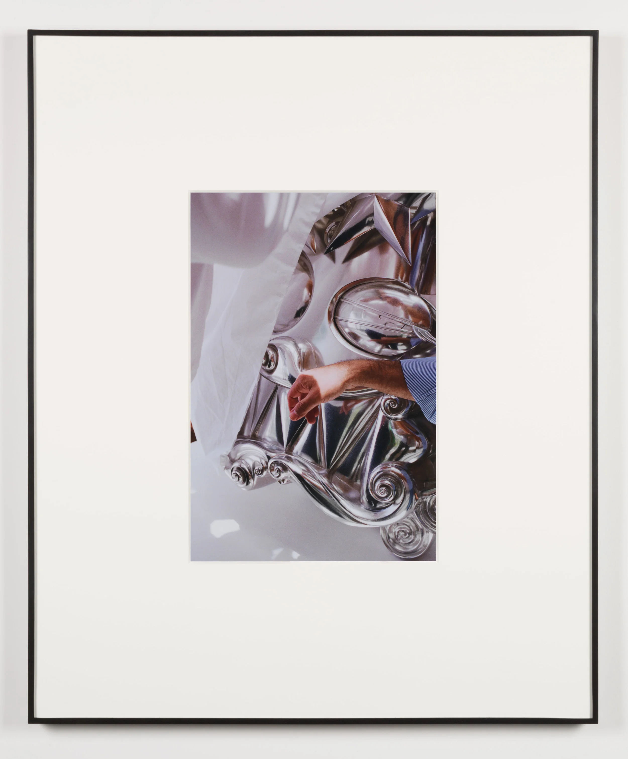 Schmerz (Beirut, Lebanon, June 1, 2013), Frame No. 14 2014 Chromogenic print 20 x 13 1/2 inches Gastarbeiten, 2014