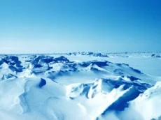 The Politics of Arctic Sovereignty: Oil, Ice, and Inuit Governance