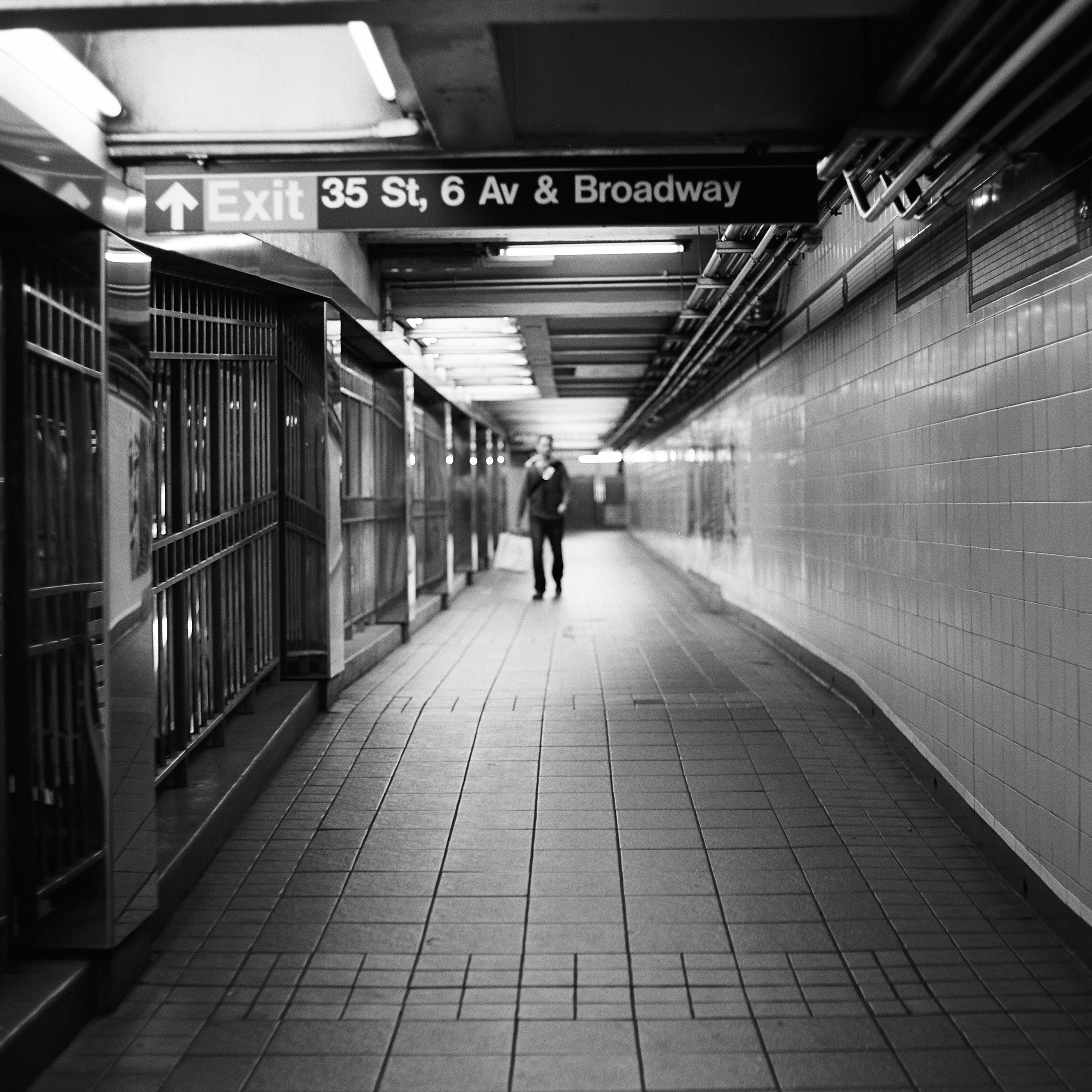 maxpNYC000001-R6-E062.jpg