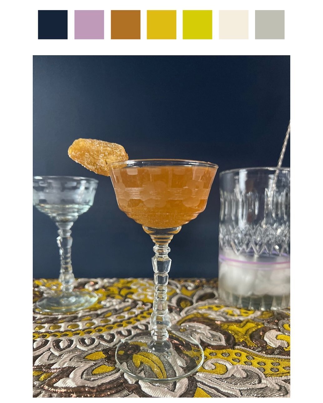 The recipe for this delicious cocktail can be found in @the_taste_curators latest monthly newsletter. We also look at a new favorite restaurant in NYC, a store carrying the best pantry items and new colors happening in pottery.  Sign up in the link i