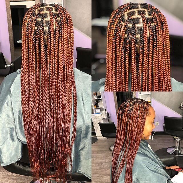 Smedium Knotless Braids | $185 | Hair included | 5 - 5 1/2 hour service | 
Book with @illphashion