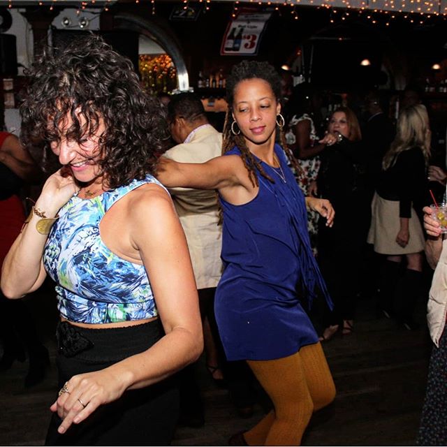 Thank you @sasha.valerie and @hi_natie  for killin' the dance floor 💃🏾💃🏽 at our fundraiser AND for your continued support! 🙏🏽
.
.
.
📷 @promoambitions