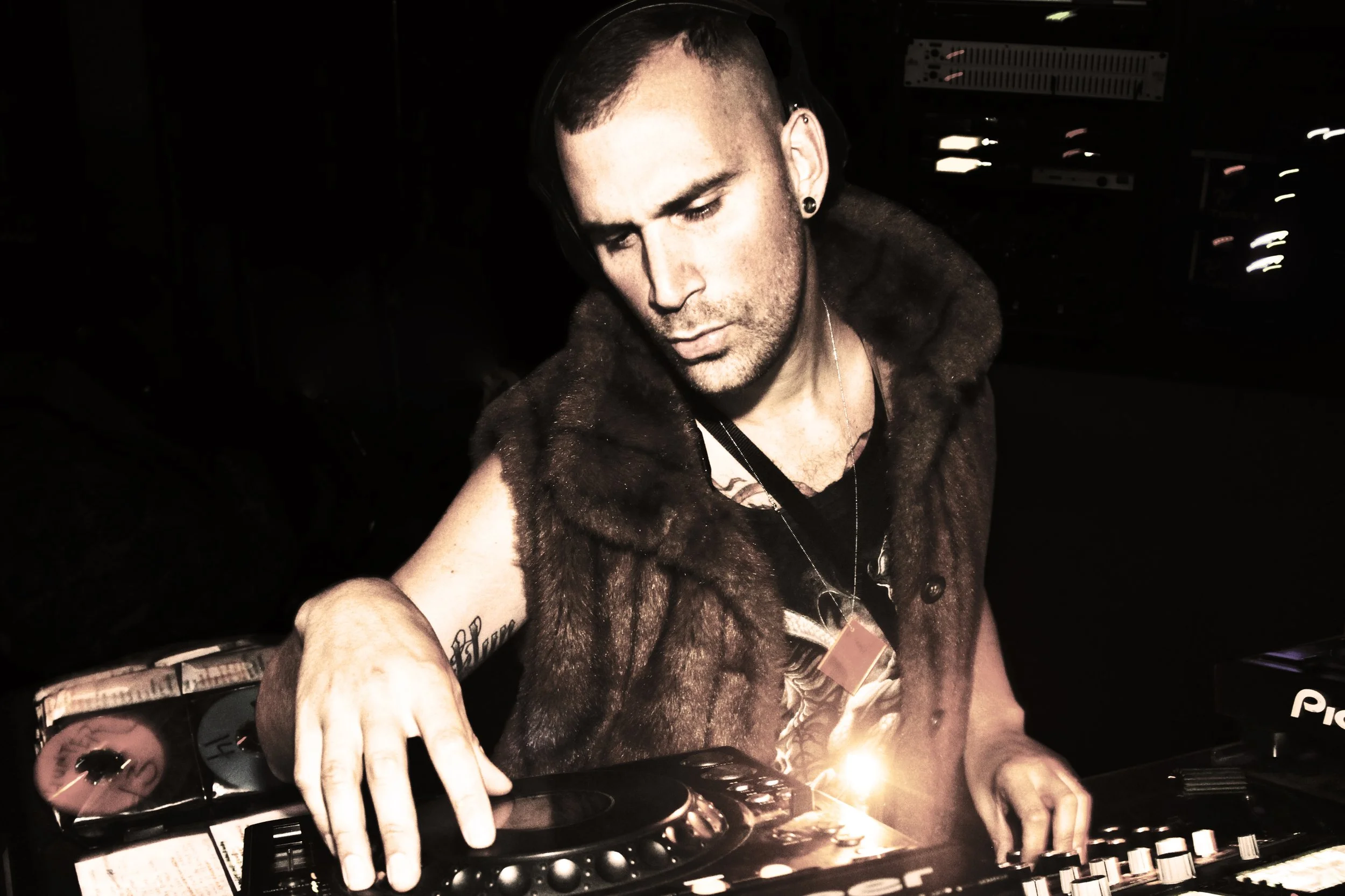 Splash; Vito Fun Spinning Photoshopped.jpg