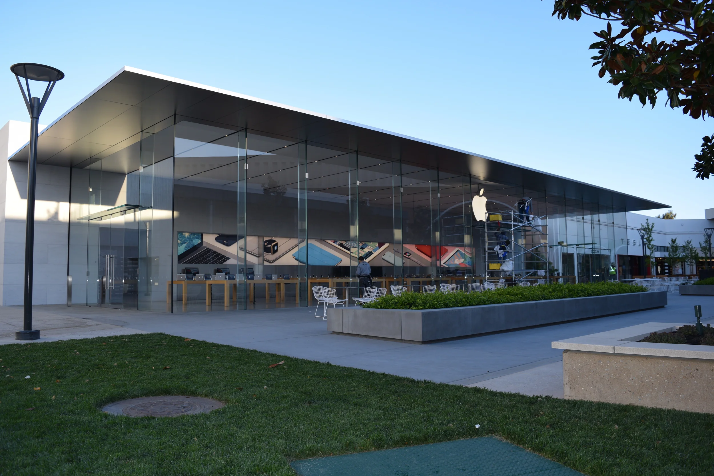 The Apple Store, Stanford Shopping Center