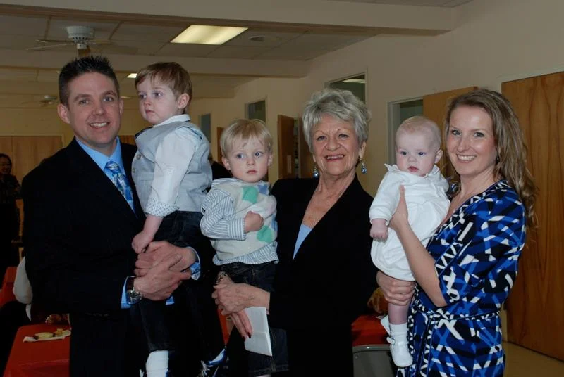 Ann_Fay_and Her_grandchildren