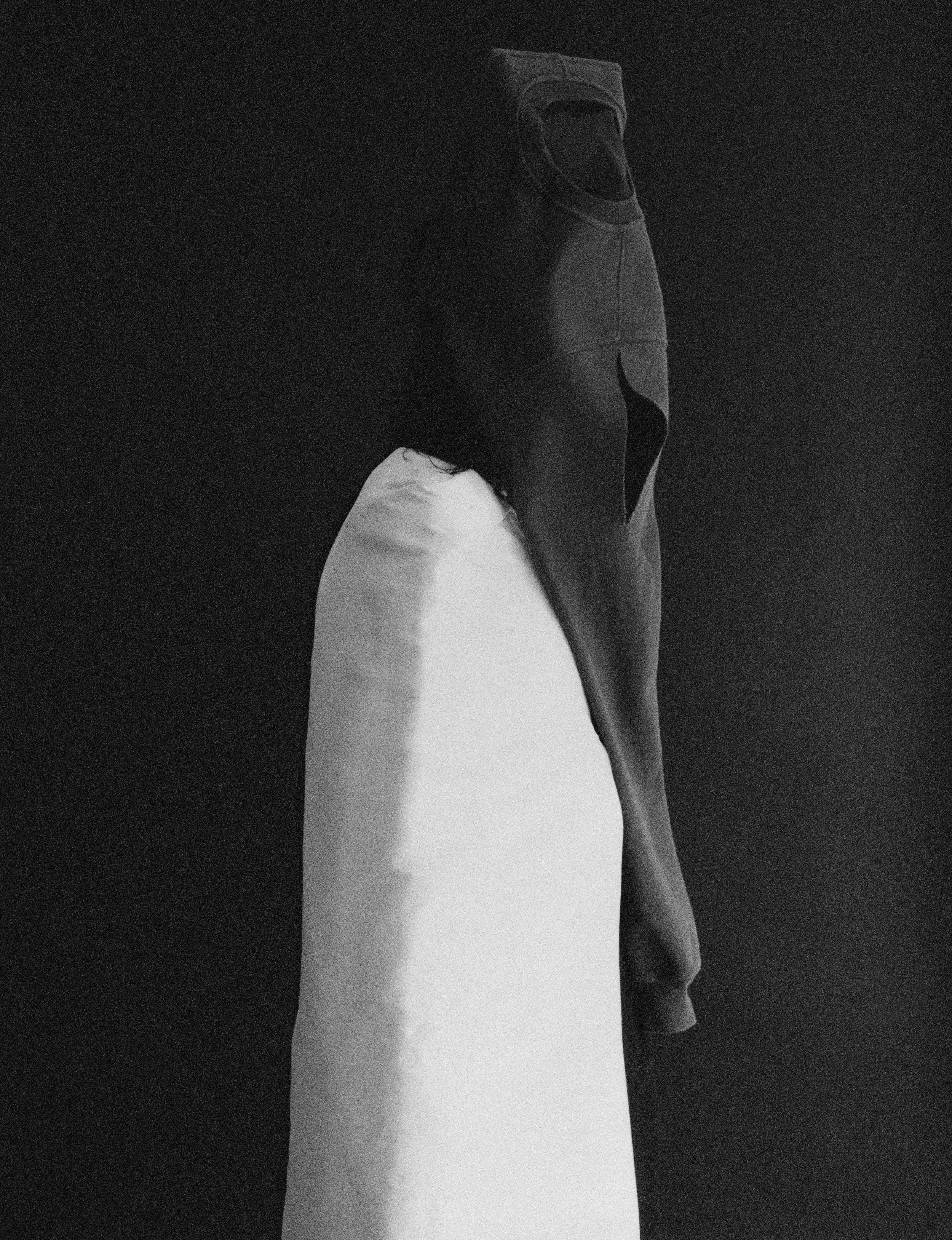 HEROINE_7_RICK_OWENS_Page_3_Image_0001.jpg