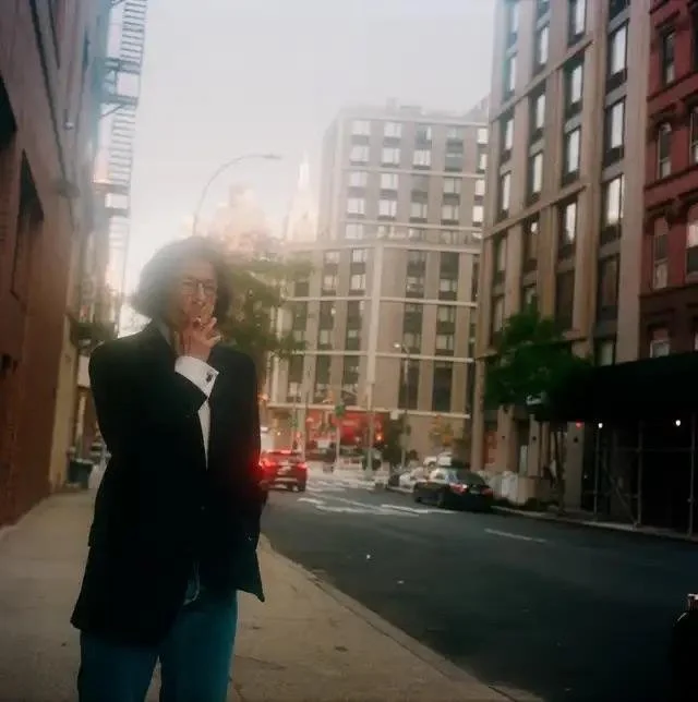 ES MAGAZINE x FRAN LEBOWITZ 2 - 1 JULY 2022.jpg