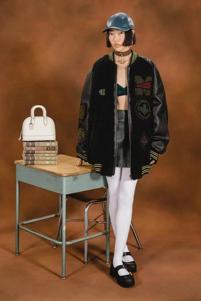 COACH RESORT 2023 5.jpg