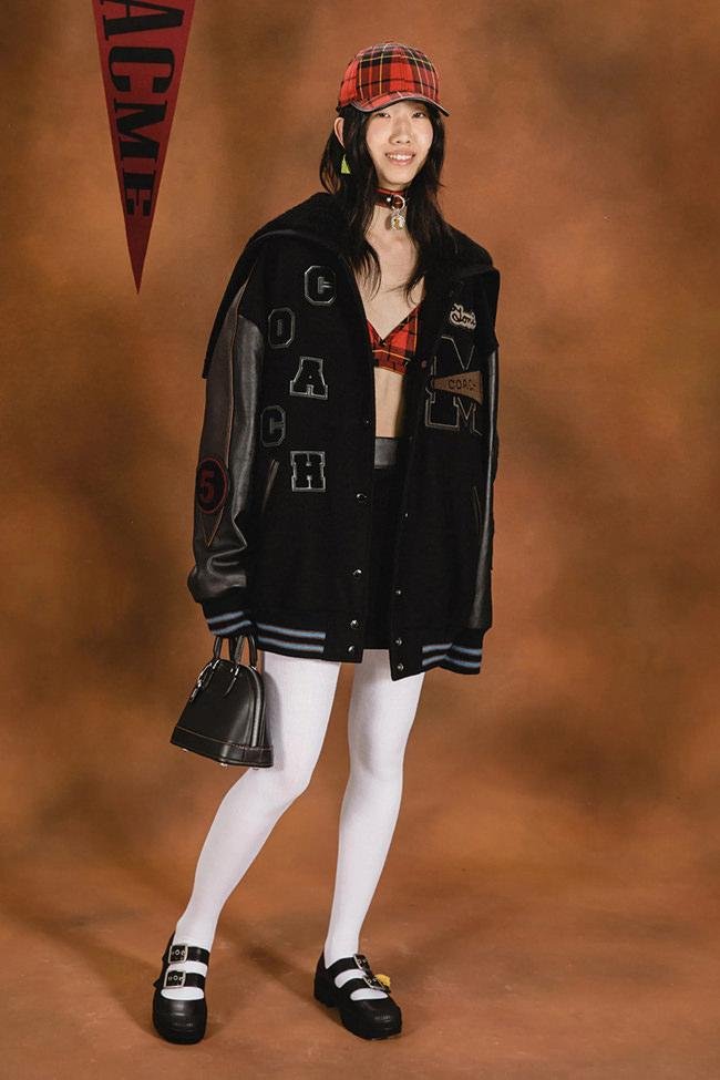 COACH RESORT 2023 6.jpg