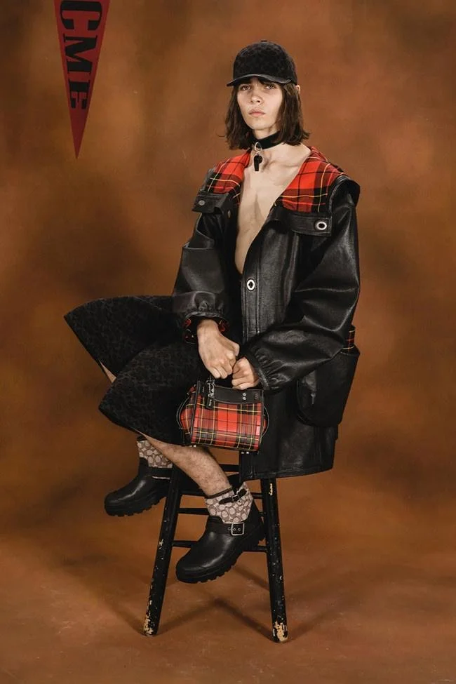 COACH RESORT 2023 25.jpg