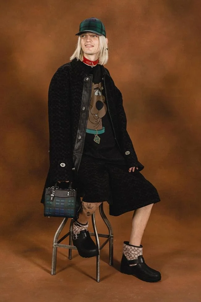 COACH RESORT 2023 31.jpg