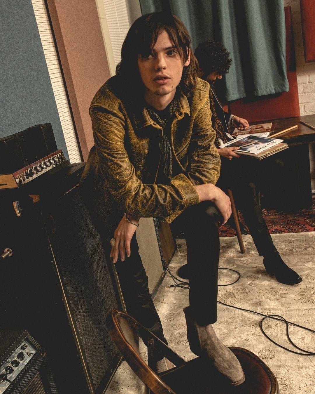 JOHN VARVATOS SPRING 2023 8.jpg