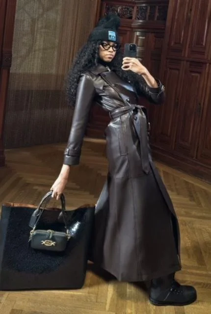 COACH RESORT 2024 8.jpg
