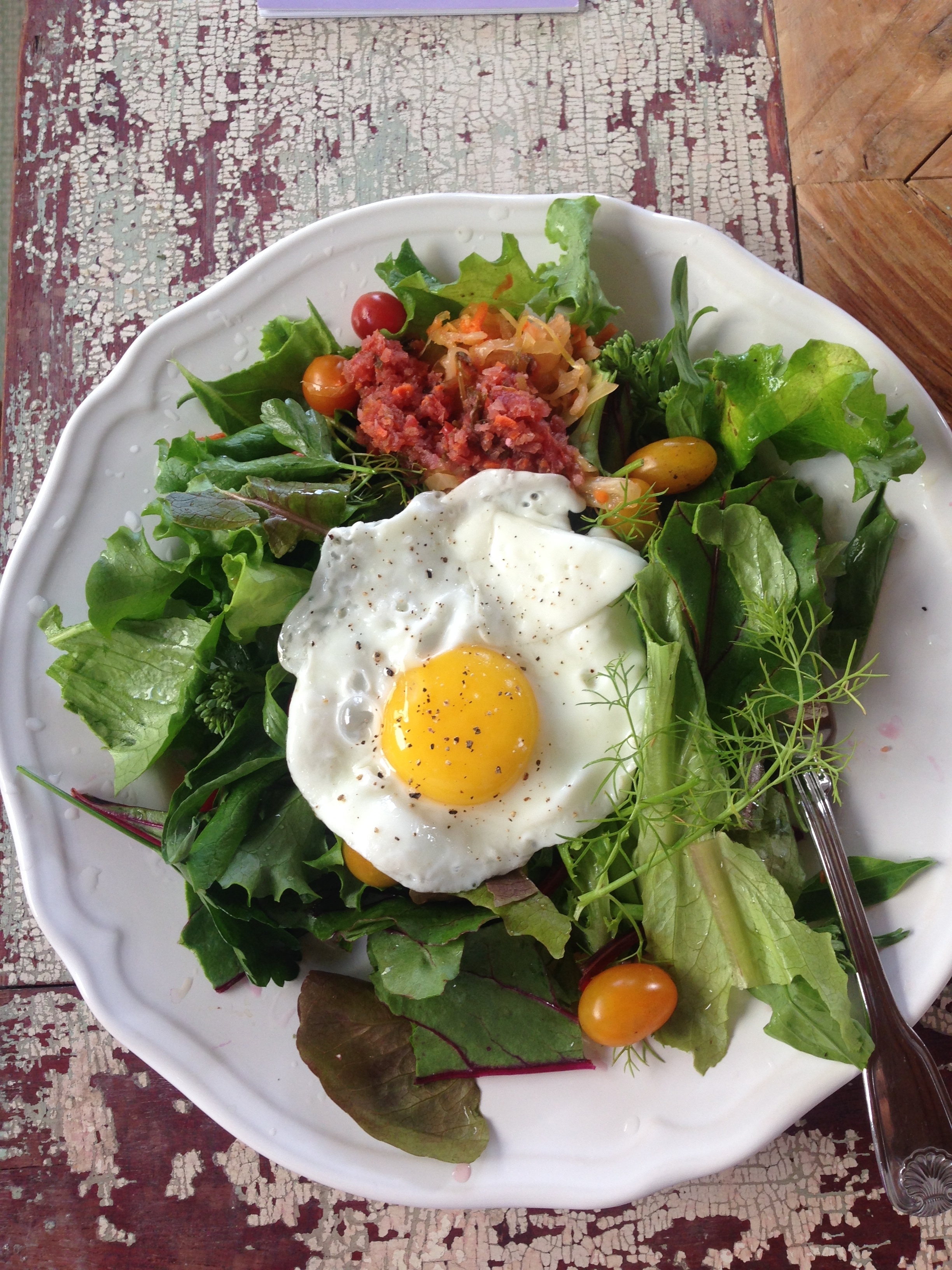 Ok, that's about $1.50 for a killer pastured egg on a killer backyard salad - 5 minute breakfast, lunch or dinner!